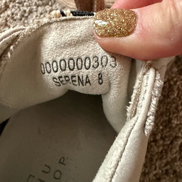 ShuShop Beige High-Top Sneakers - Picture 6 of 6